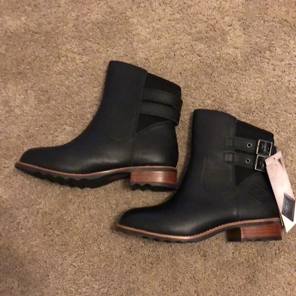 Muck Boots Liberty Ankle Waterproof Leather Boots - Picture 6 of 12